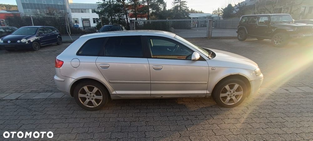 Audi A3 Sportback - 6