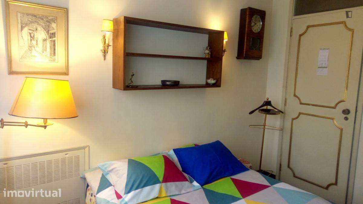 Quarto - localizado em Santo Ildefonso Porto - Grande imagem: 4/19