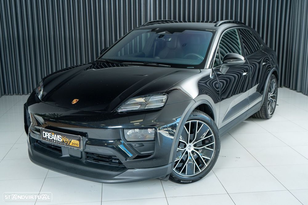 Porsche Macan Electric 4 - 32