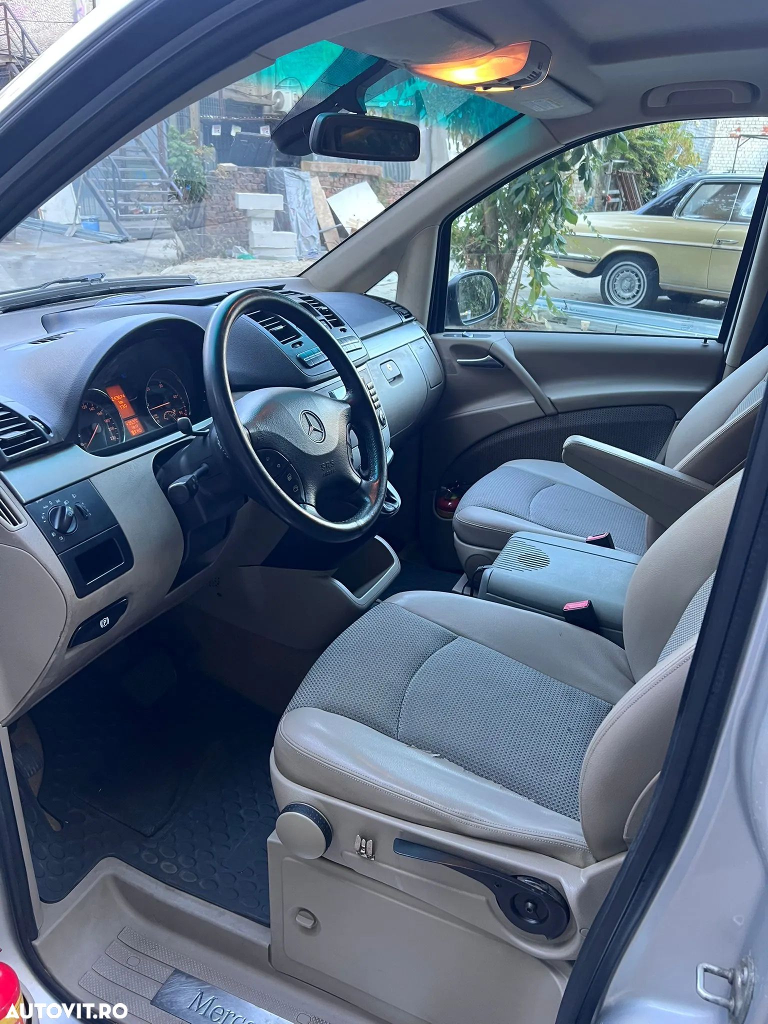 Mercedes-Benz Viano - 1
