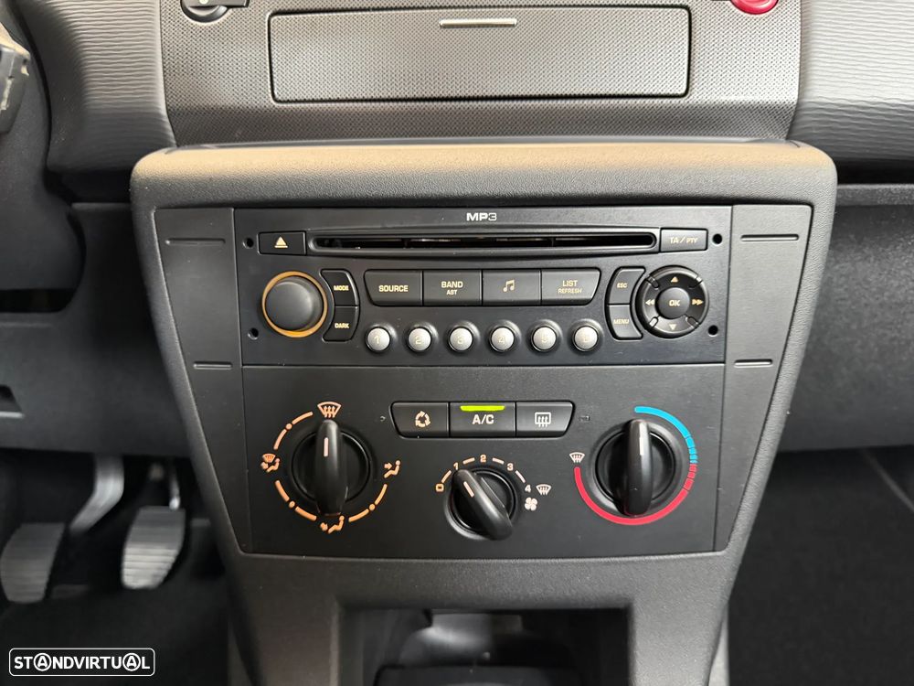 Citroën C4 1.6 HDi 110 SX - 21