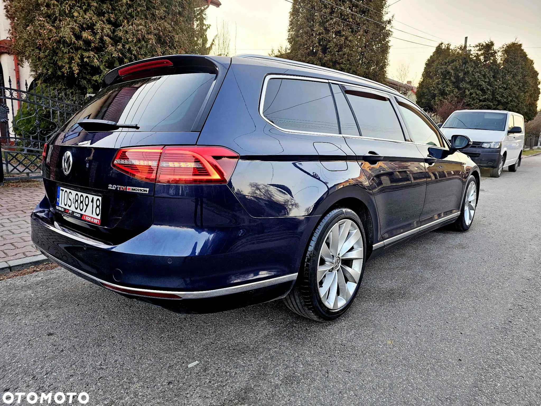 Volkswagen Passat Variant 2.0 TDI SCR 4Motion DSG Highline - 2