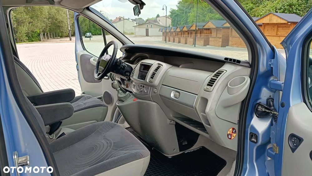 Renault Trafic L1H1 Passenger Lux - 24