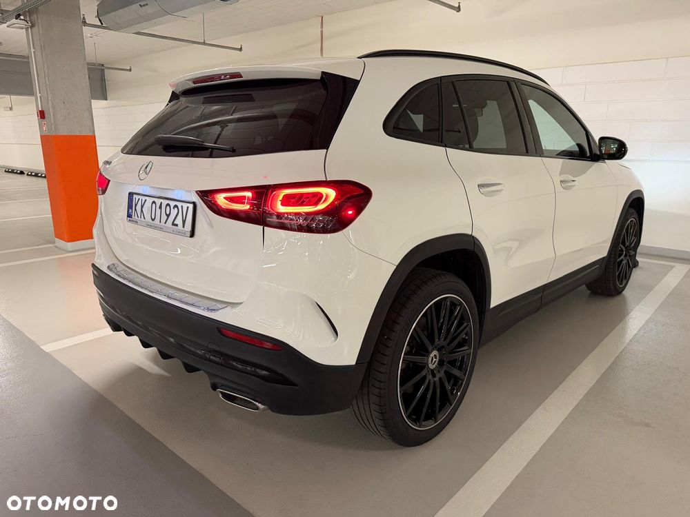 Mercedes-Benz GLA 250 AMG Line - 4