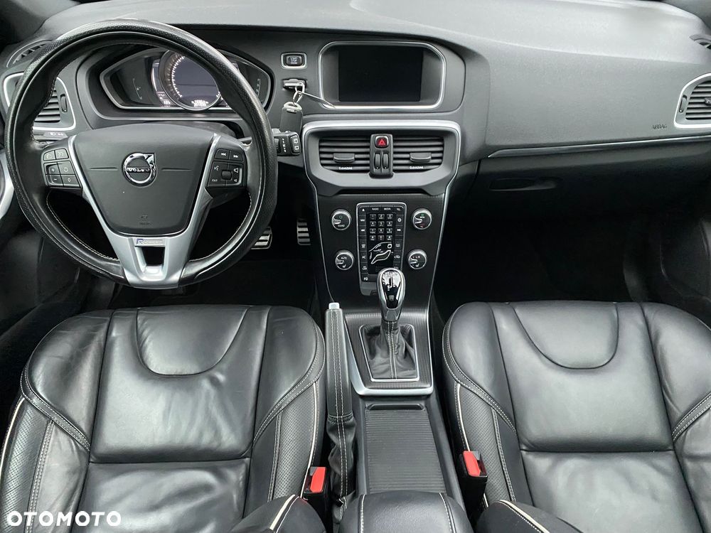 Volvo V40 D3 Geartronic RDesign - 9