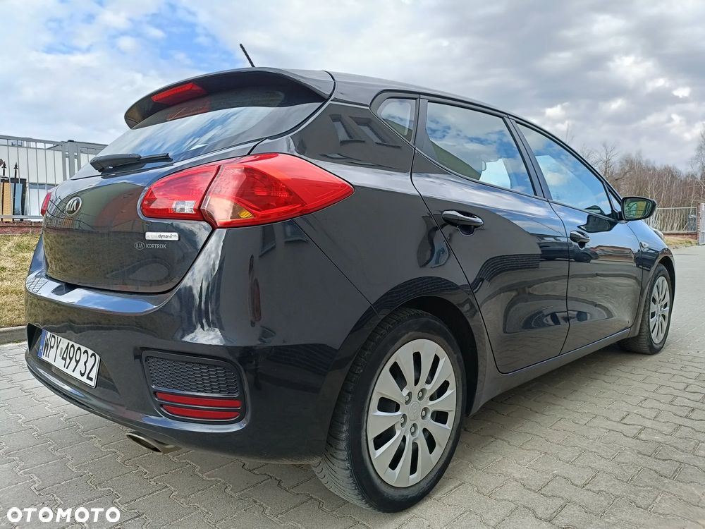Kia Ceed 1.6 CRDi 115 ISG Vision - 3