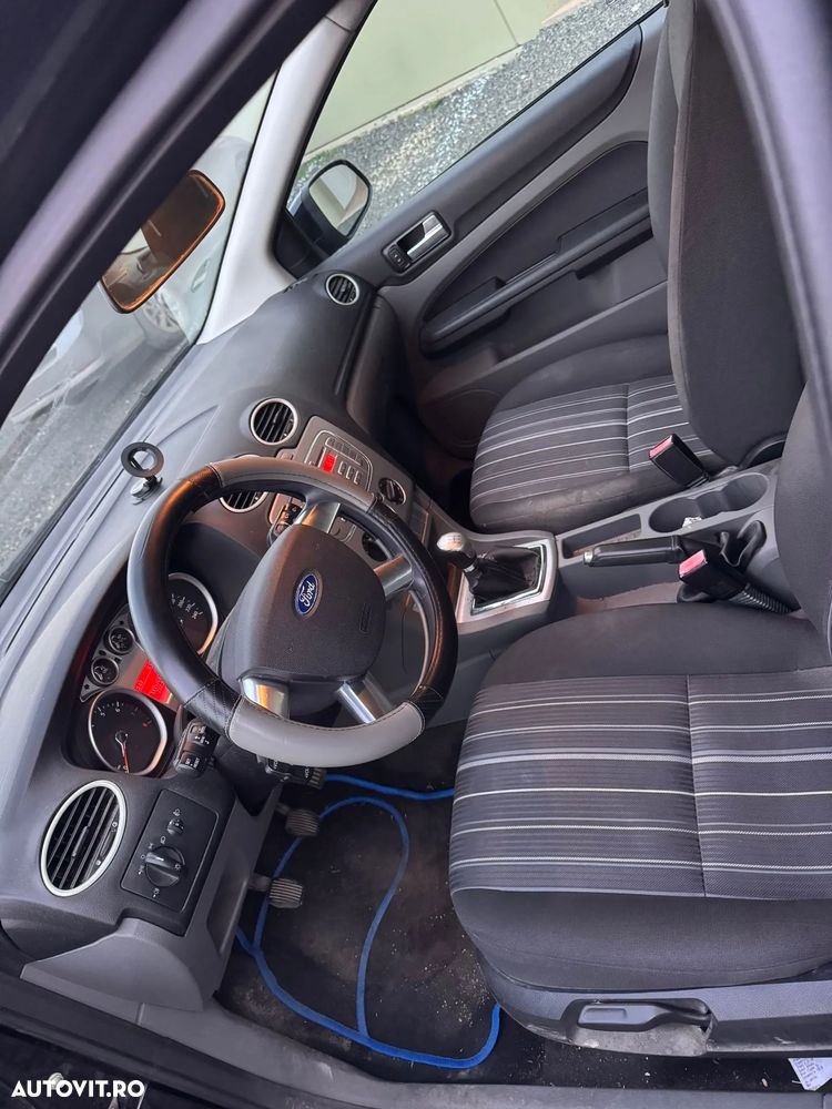 Ford Focus Turnier Ambiente - 7