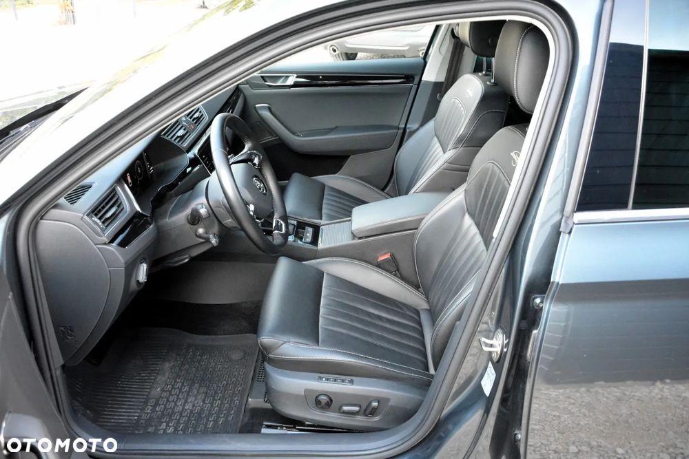 Skoda Superb 2.0 TDI SCR L&K DSG - 9