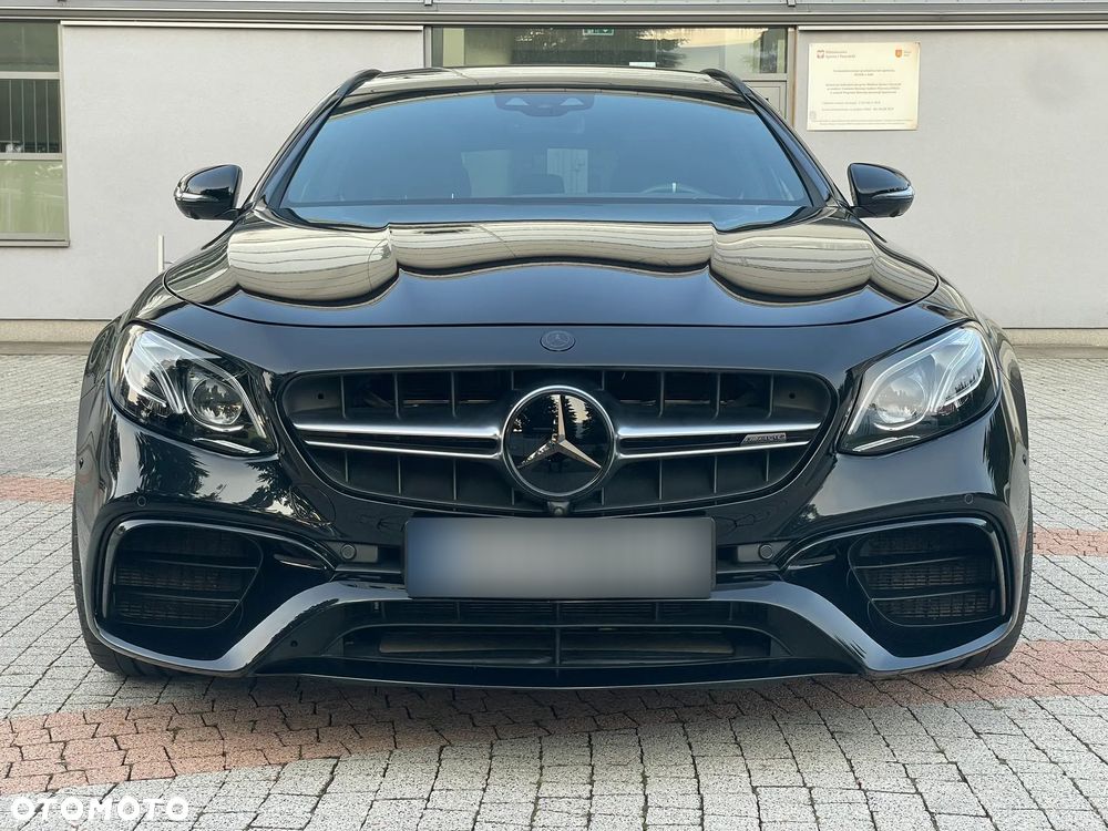 Mercedes-Benz Klasa E AMG 63 S 4Matic+ AMG Speedshift MCT-9G - 2