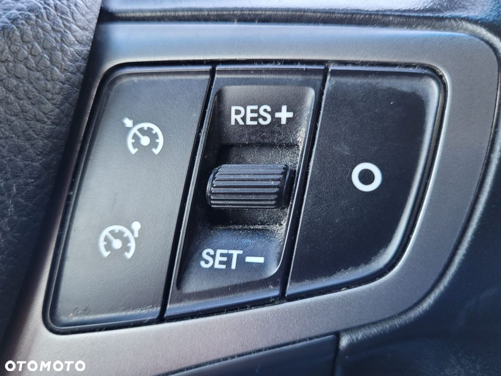 Hyundai i40 Kombi blue 1.7 CRDi DCT Premium - 20