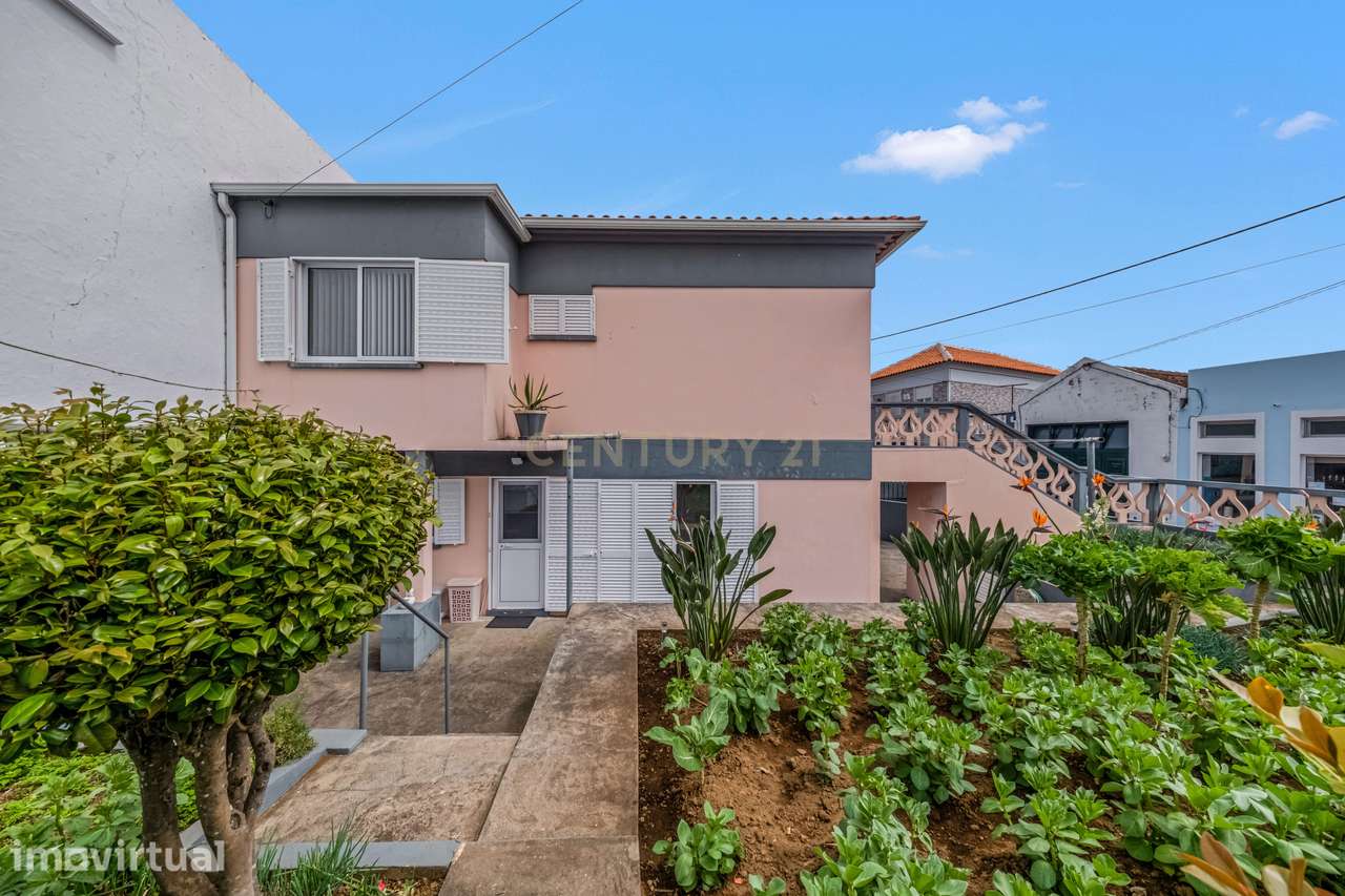 Moradia T3+1 com garagem e quintal - Vila de Porto Judeu - Ilha Tercei - Grande imagem: 4/20