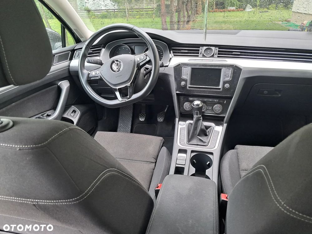 Volkswagen Passat 1.8 TSI BMT Comfortline - 9