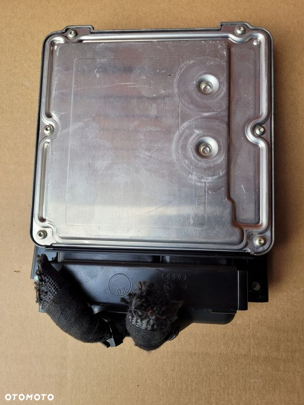 AUDI A4 B6 2.0 FSI STEROWNIK SILNIKA 8E0997018EX - 2