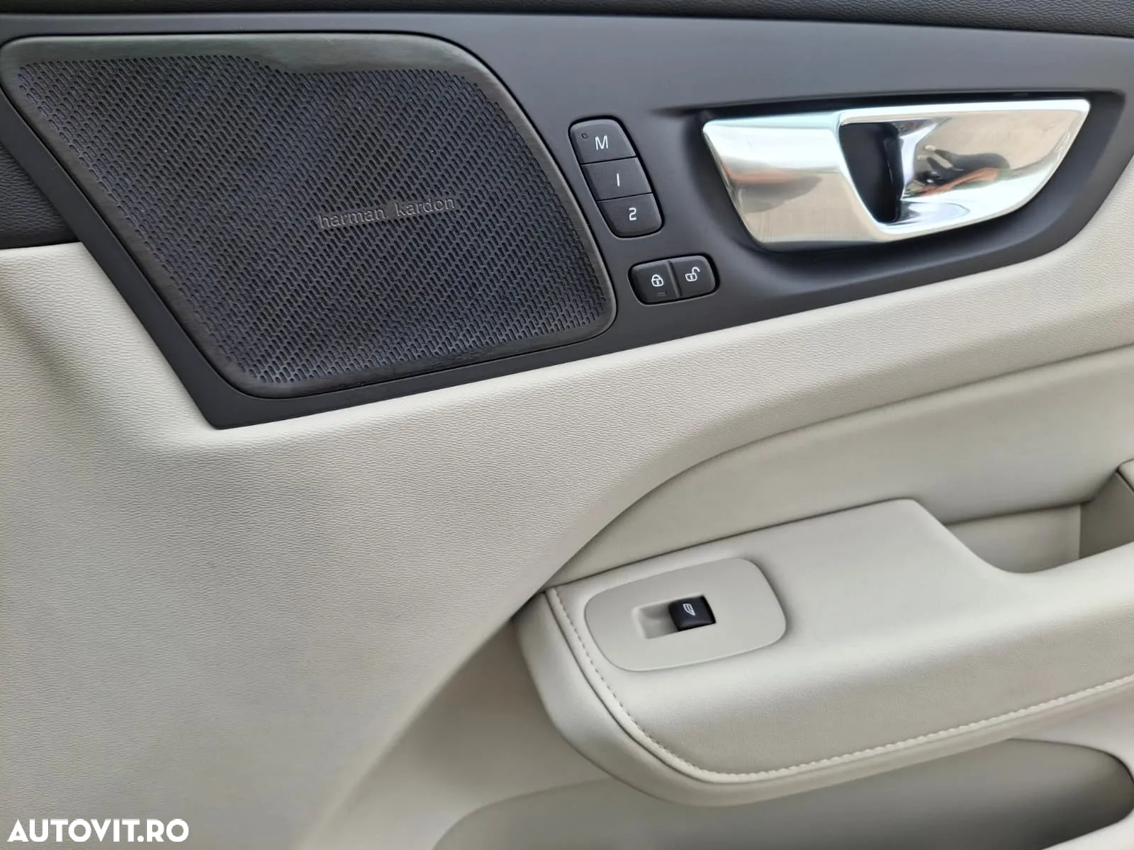 Volvo XC 60 B4 D AWD Ultimate Bright - 21