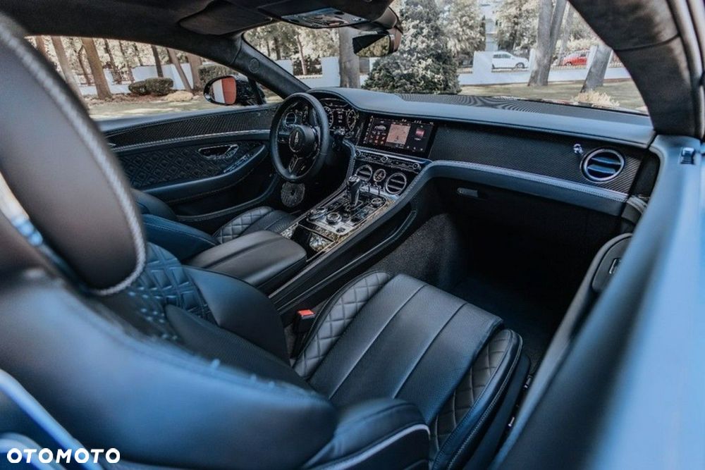 Bentley Continental GT New V8 - 14