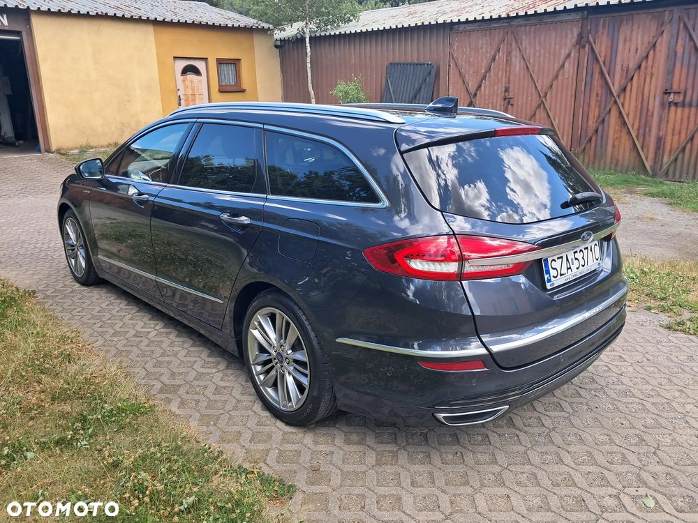 Ford Mondeo - 38