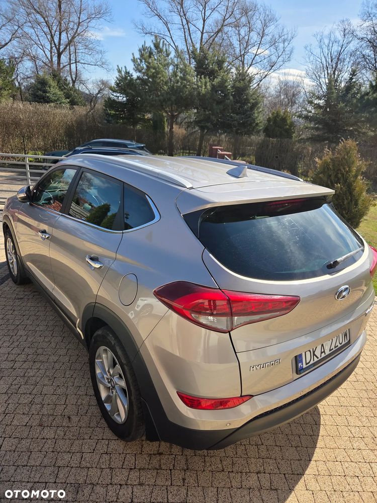 Hyundai Tucson 1.7 CRDI BlueDrive Style 2WD - 6
