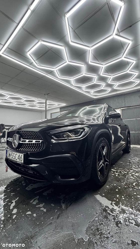 Mercedes-Benz GLA 200 AMG Line - 1