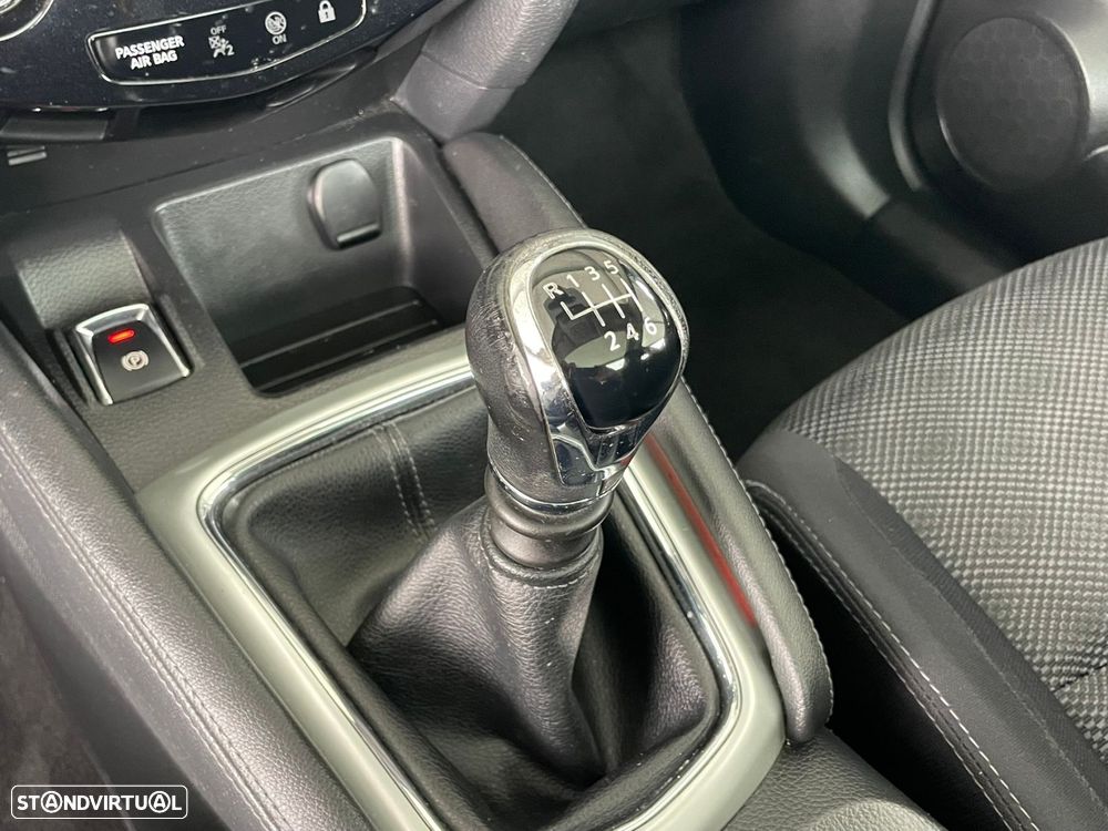 Nissan Qashqai 1.5 dCi N-Connecta - 30