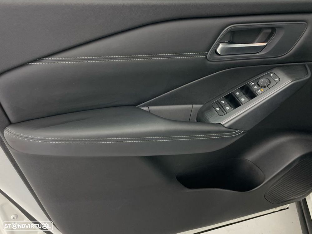 Nissan Qashqai 1.3 DIG-T Acenta - 17