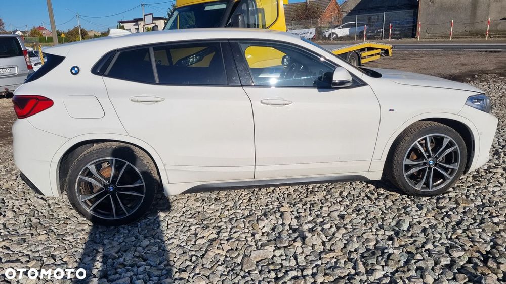 BMW X2 sDrive18i Advantage Plus - 9
