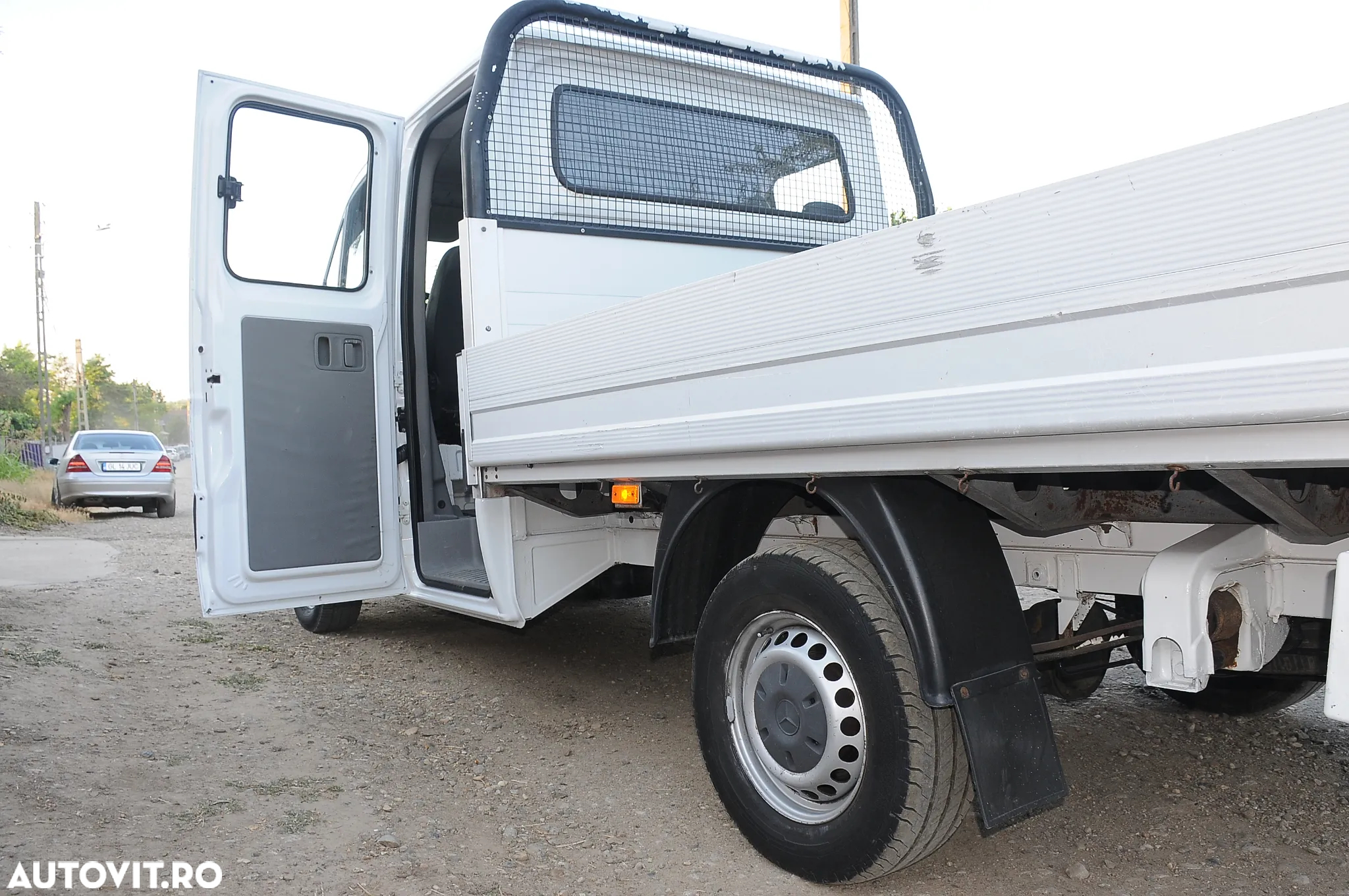 Mercedes-Benz Sprinter - 9