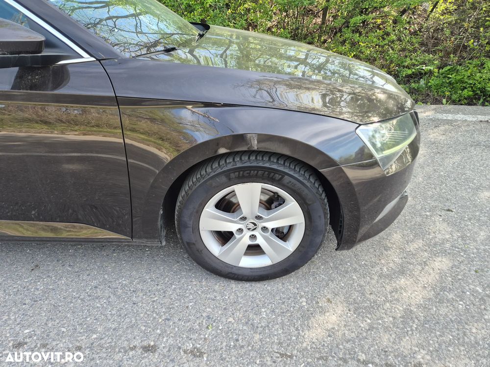 Skoda Superb 1.6 TDI DSG Style - 24
