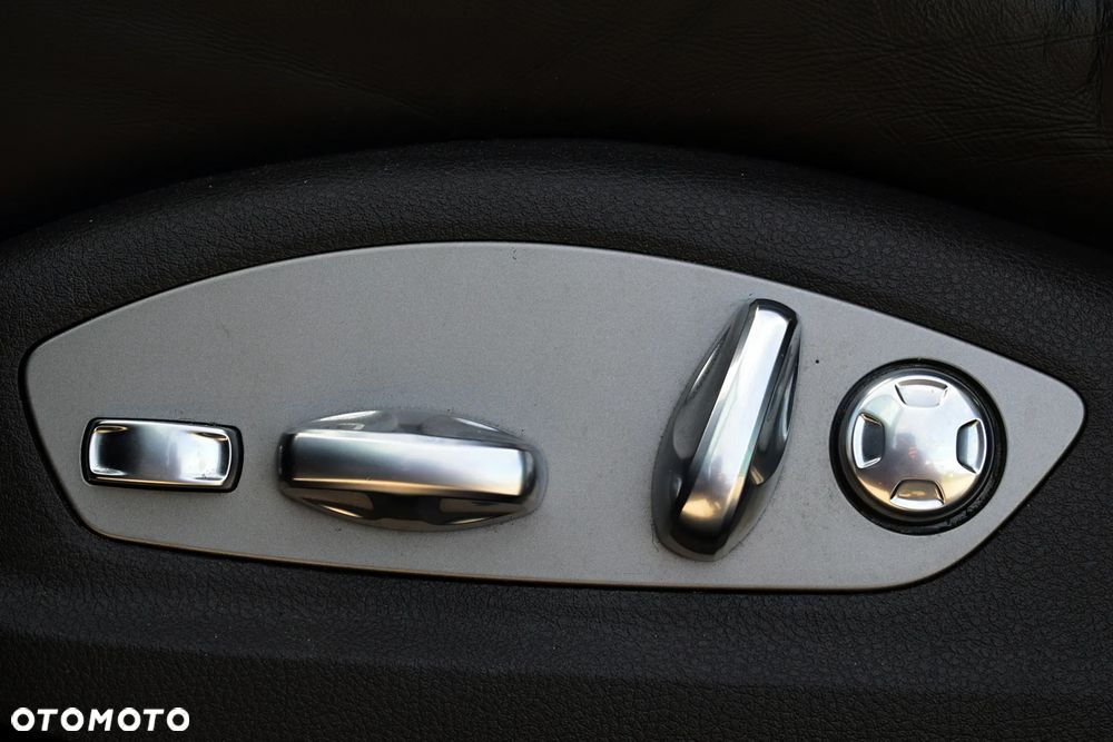 Porsche Macan - 17