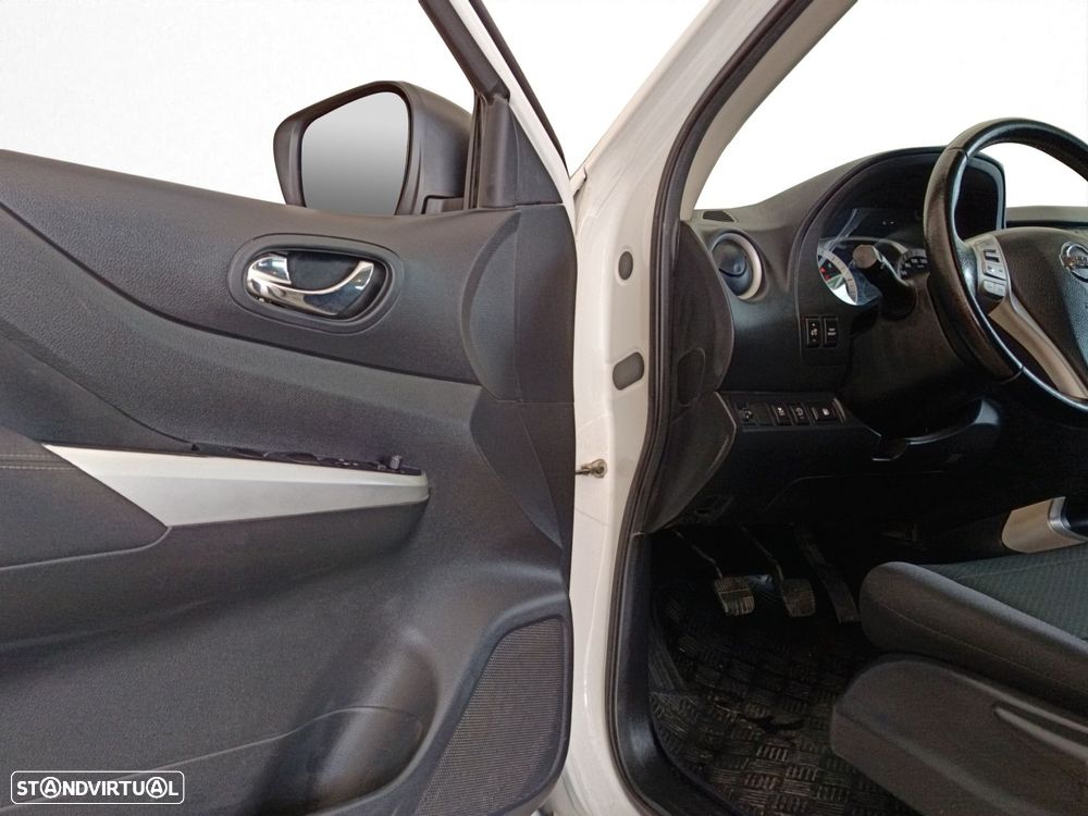 Nissan Pick Up - 11