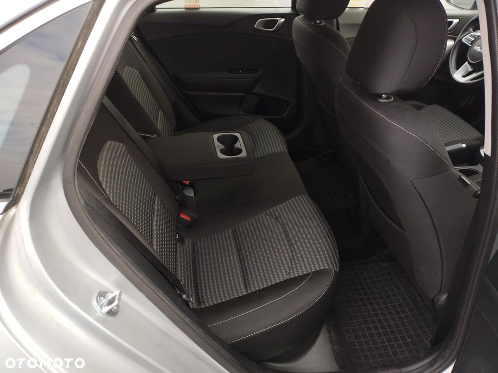 Kia Ceed 1.5 T-GDI M - 20