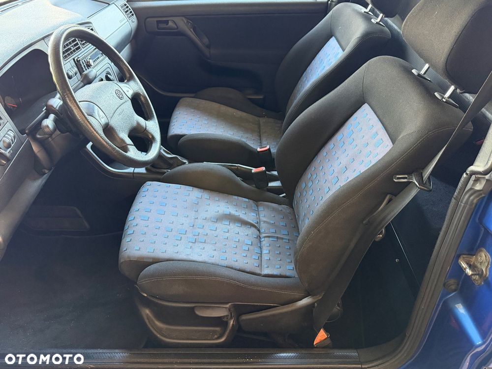 Volkswagen Golf - 8