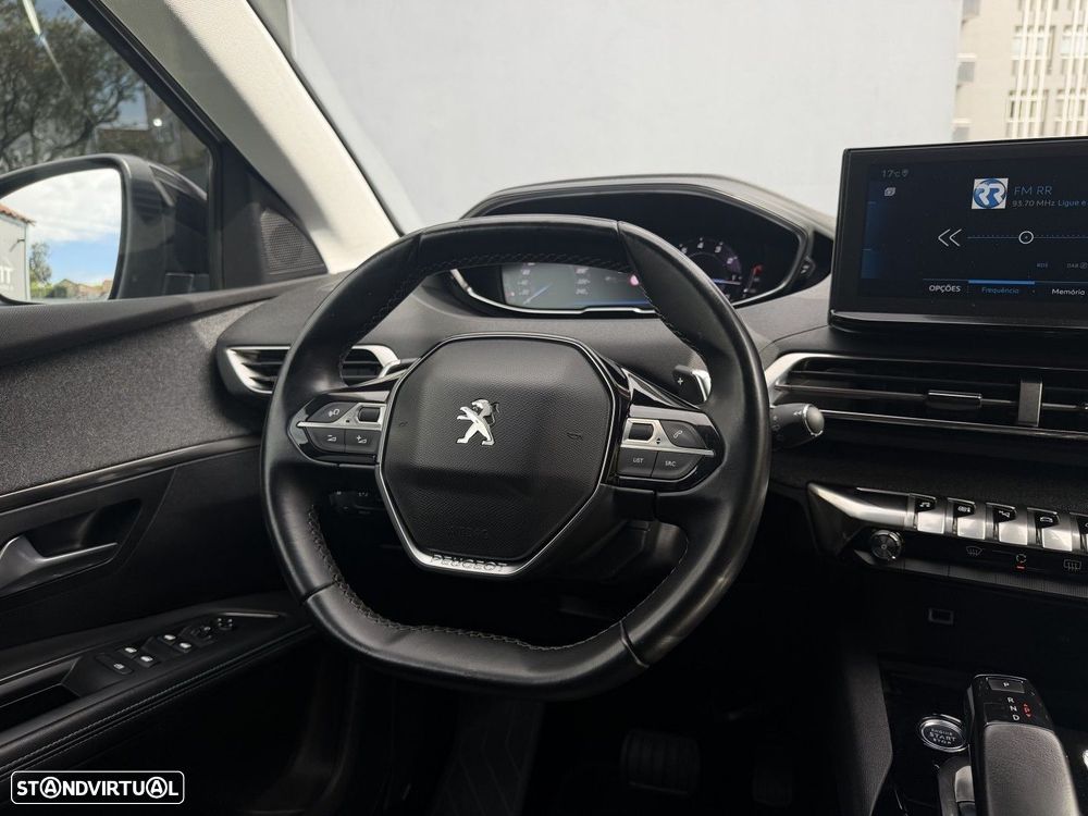 Peugeot 5008 1.2 PureTech Allure Pack EAT8 - 19