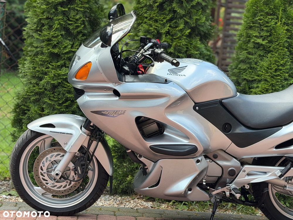 Honda Deauville - 19