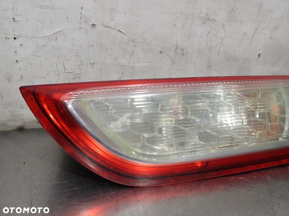 LAMPA PRAWA TYLNA FORD FOCUS MK2 LIFT 1.6 8M51-13404-AB - 2