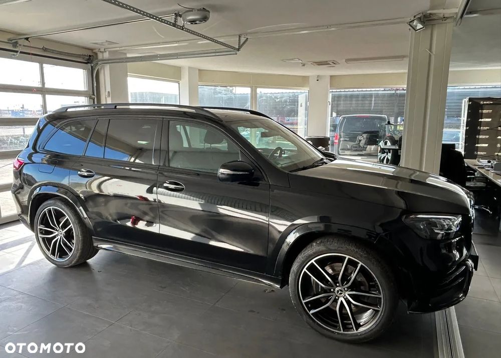 Mercedes-Benz GLS - 1