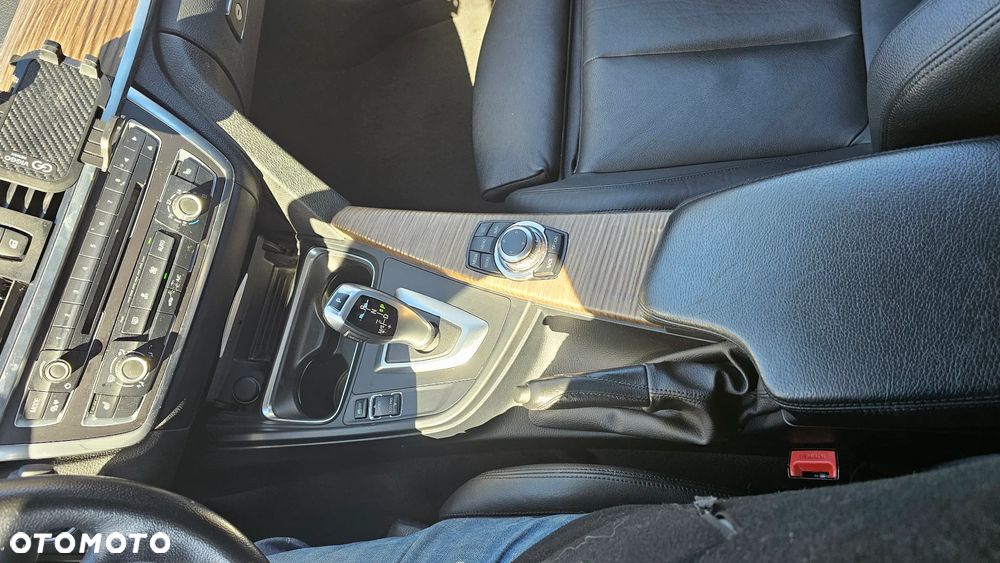 BMW Seria 3 320d Efficient Dynamics Edition Luxury Line - 11