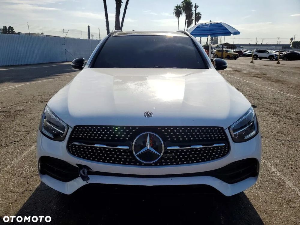 Mercedes-Benz GLC 300 4Matic 9G-TRONIC Exclusive - 5