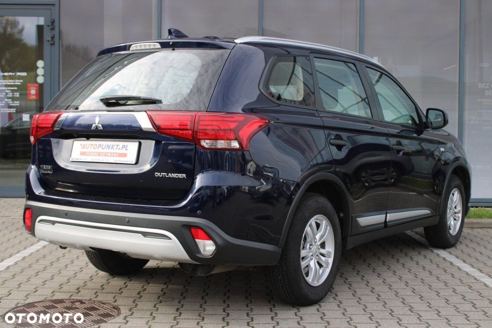 Mitsubishi Outlander - 5