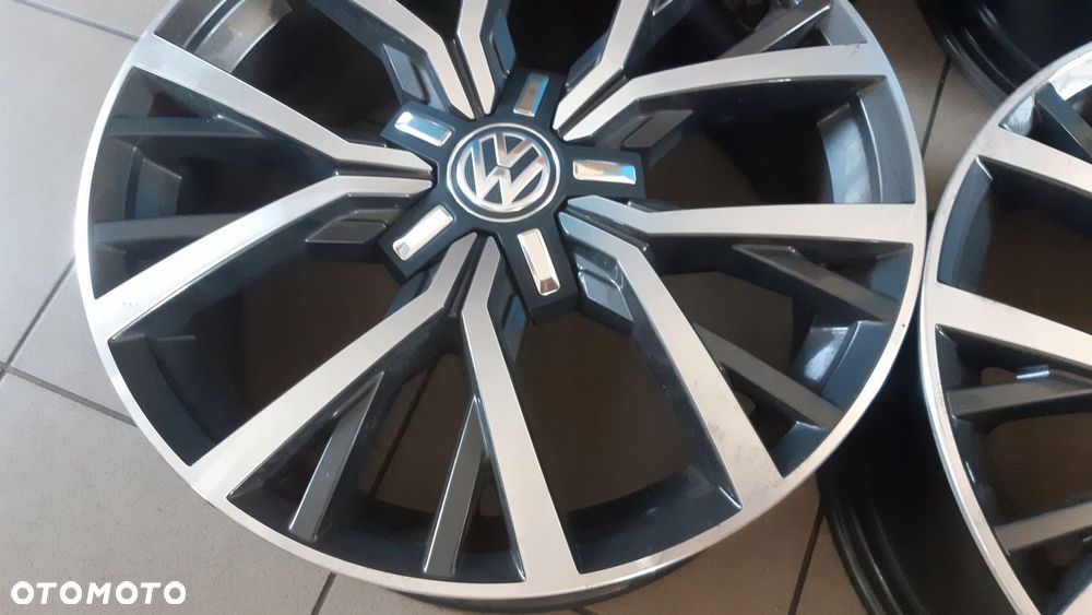 VW Tiguan II Felgi Aluminiowe 17Cali 5na601025a - 6