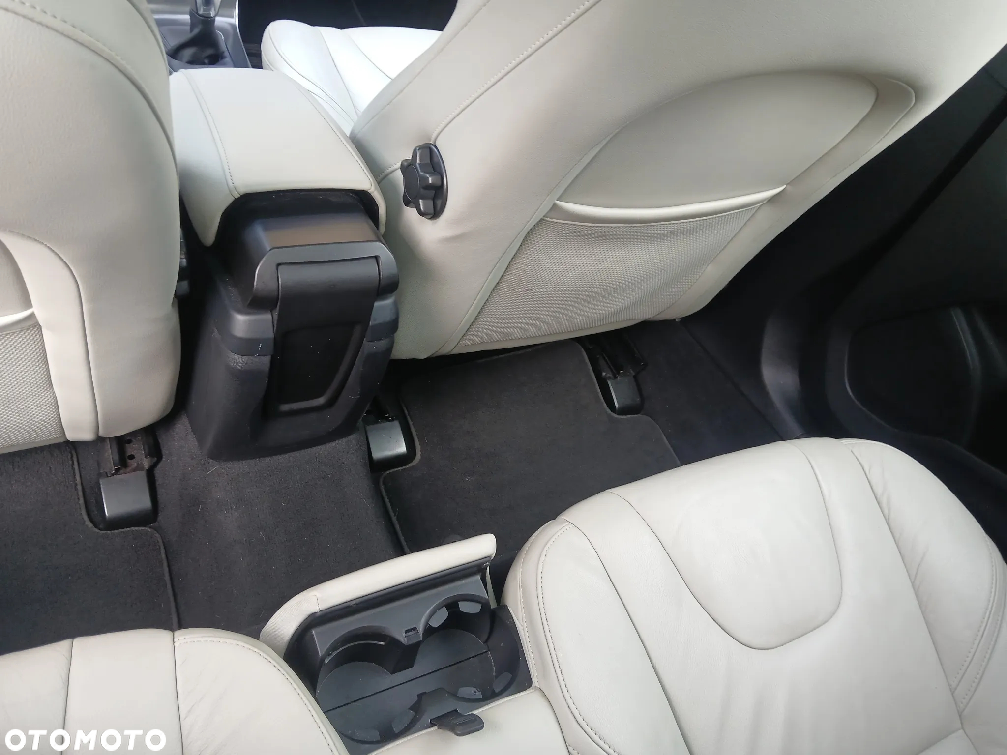 Volvo V40 D2 Summum - 11