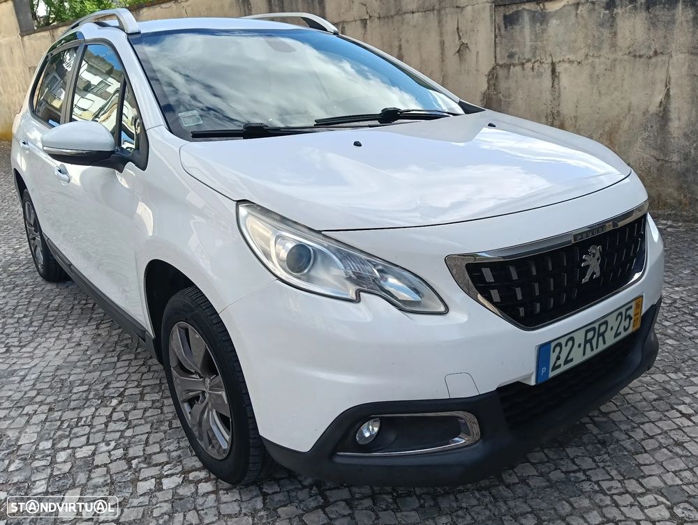 Peugeot 2008 1.6 BlueHDi Style - 32