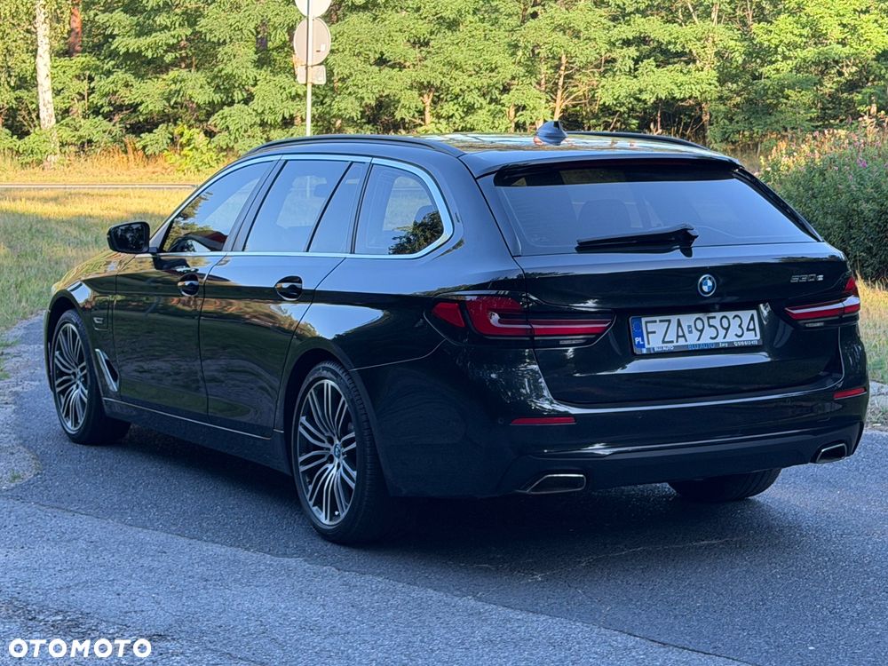 BMW Seria 5 530e Luxury Line sport - 15