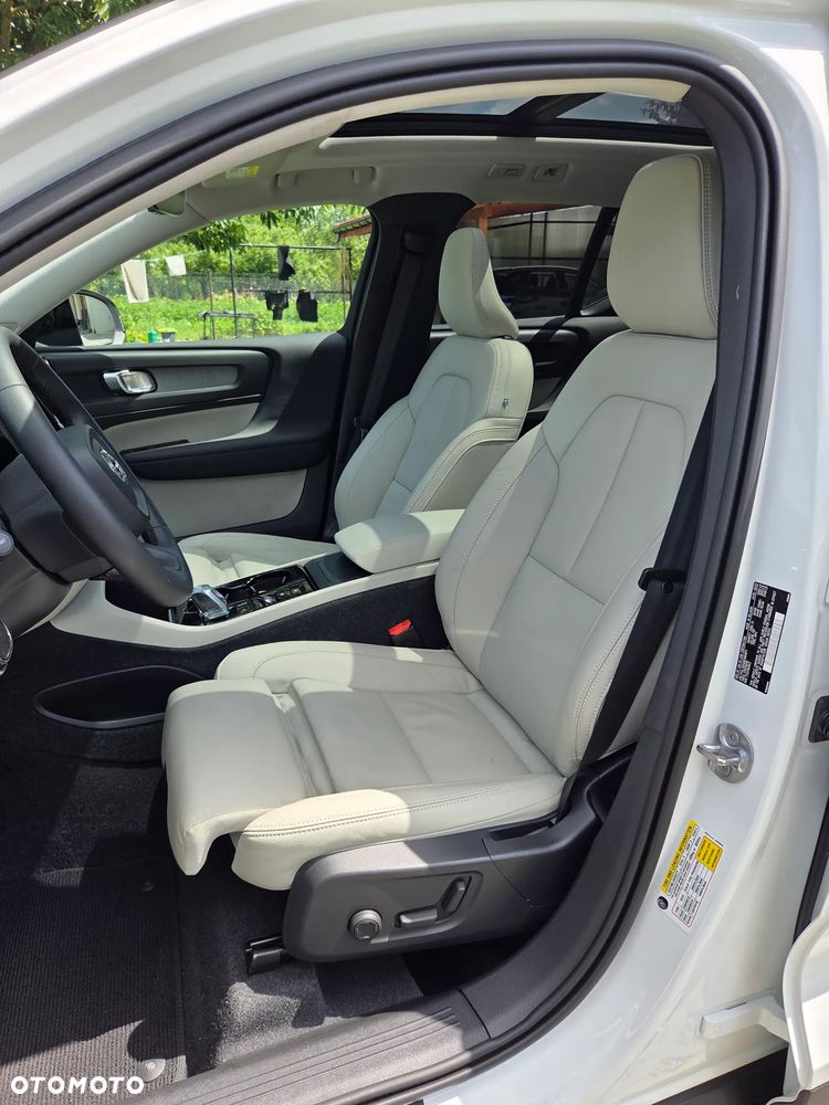 Volvo XC 40 B5 AWD Ultimate Dark - 17