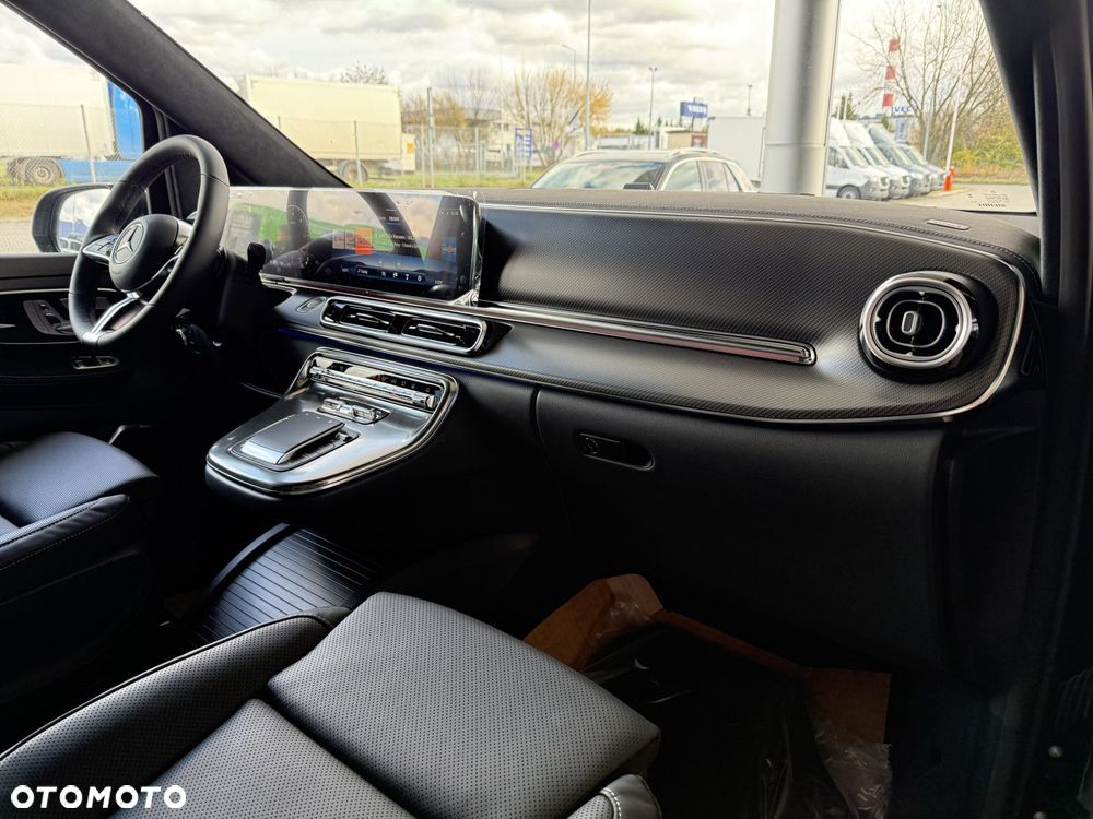 Mercedes-Benz Klasa V - 19