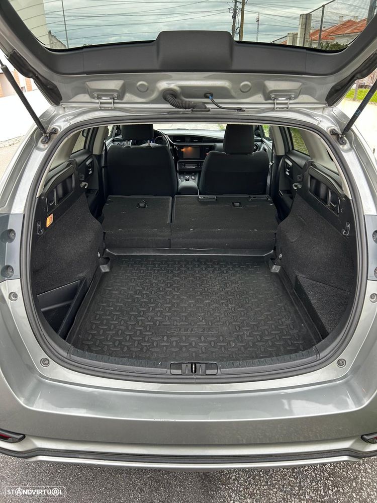 Toyota Auris Touring Sports - 10