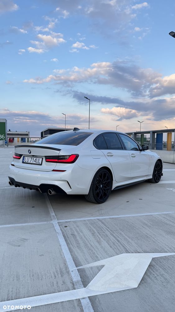 BMW Seria 3 318i - 12