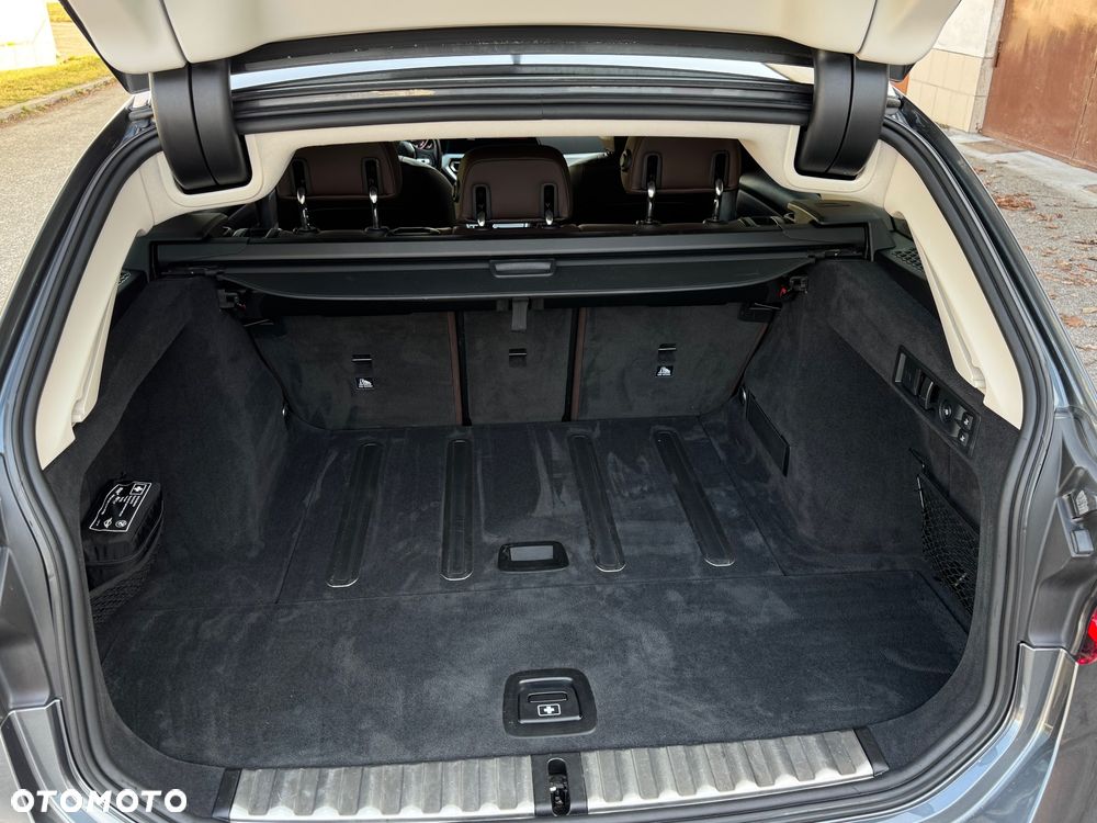 BMW Seria 3 320d Luxury Line - 35