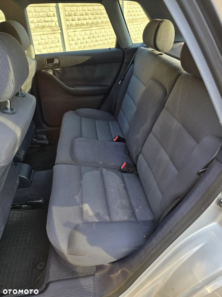 Audi A3 Sportback 1.6 Ambiente - 17