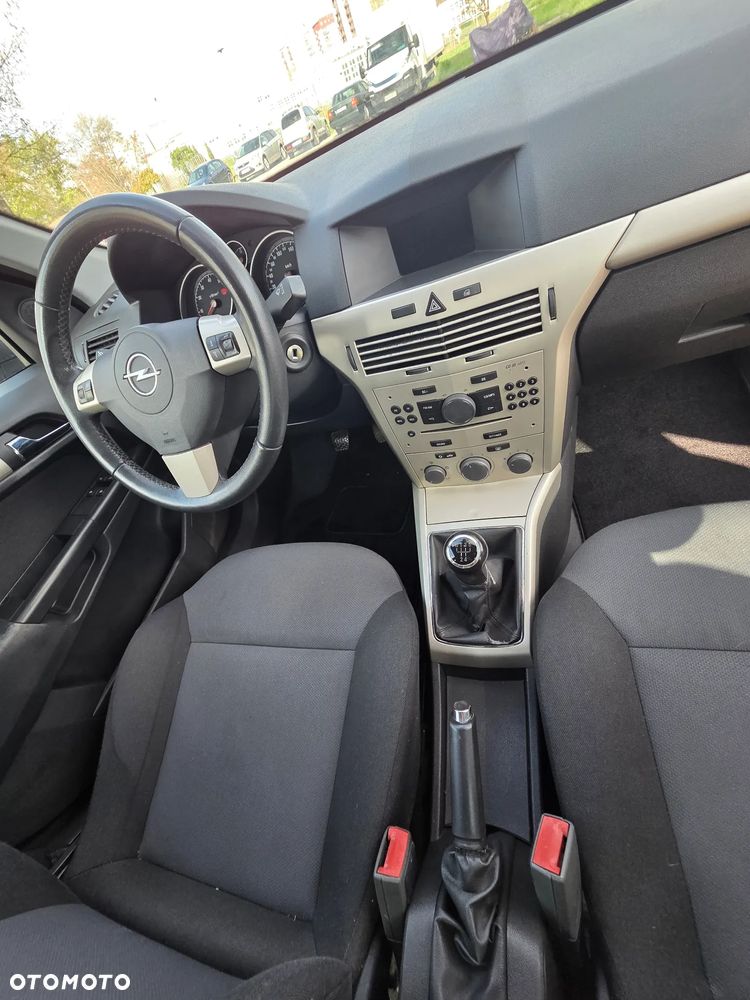 Opel Astra 1.6 Enjoy - 29