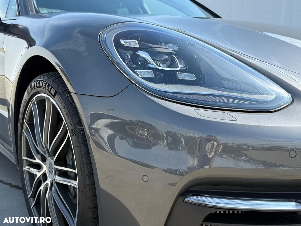 Porsche Panamera - 34